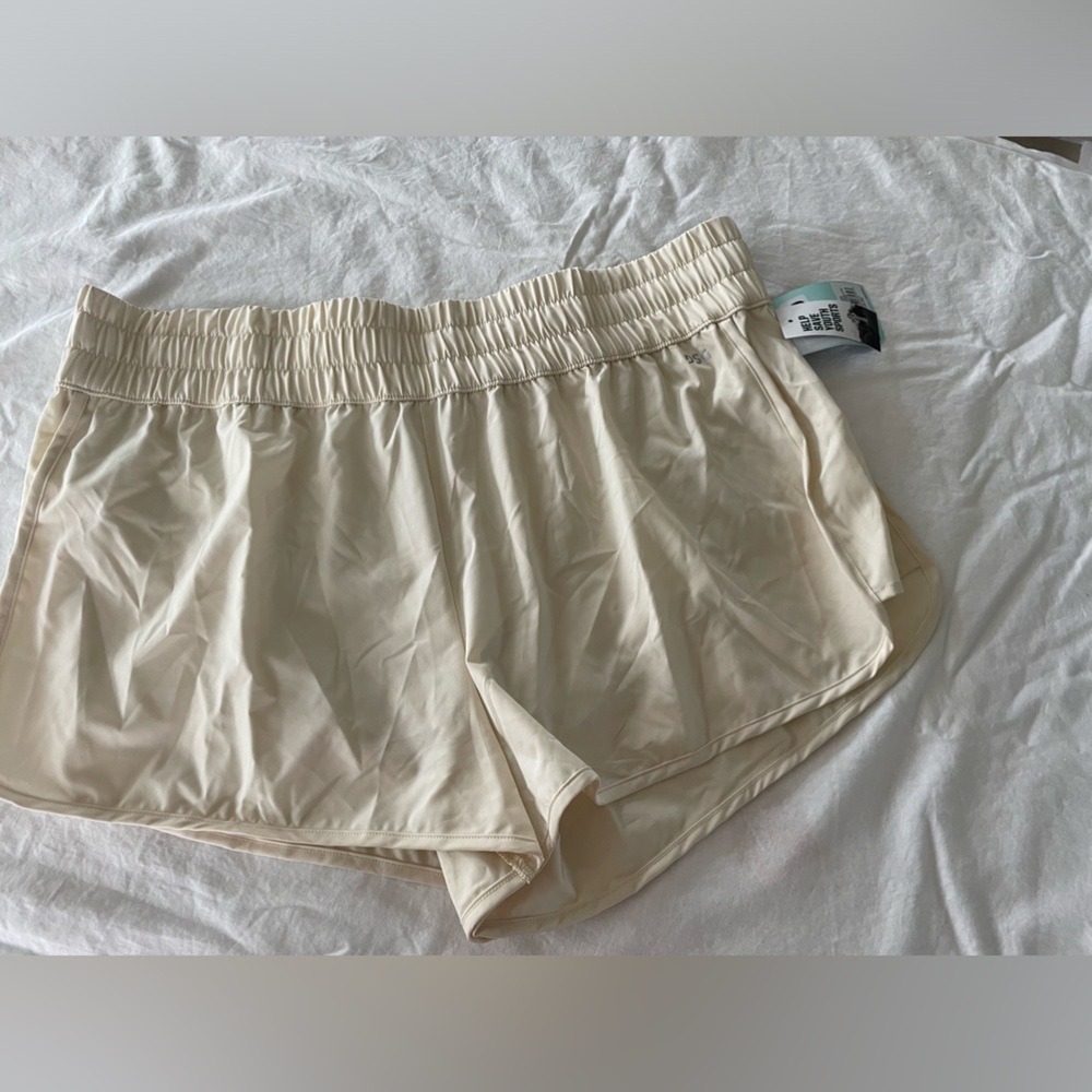 Ladies DSG athletic shorts. Brand‎ new with tags. 3 inch stride. High waist.